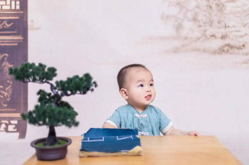 汕头三个月宝宝抬头不稳